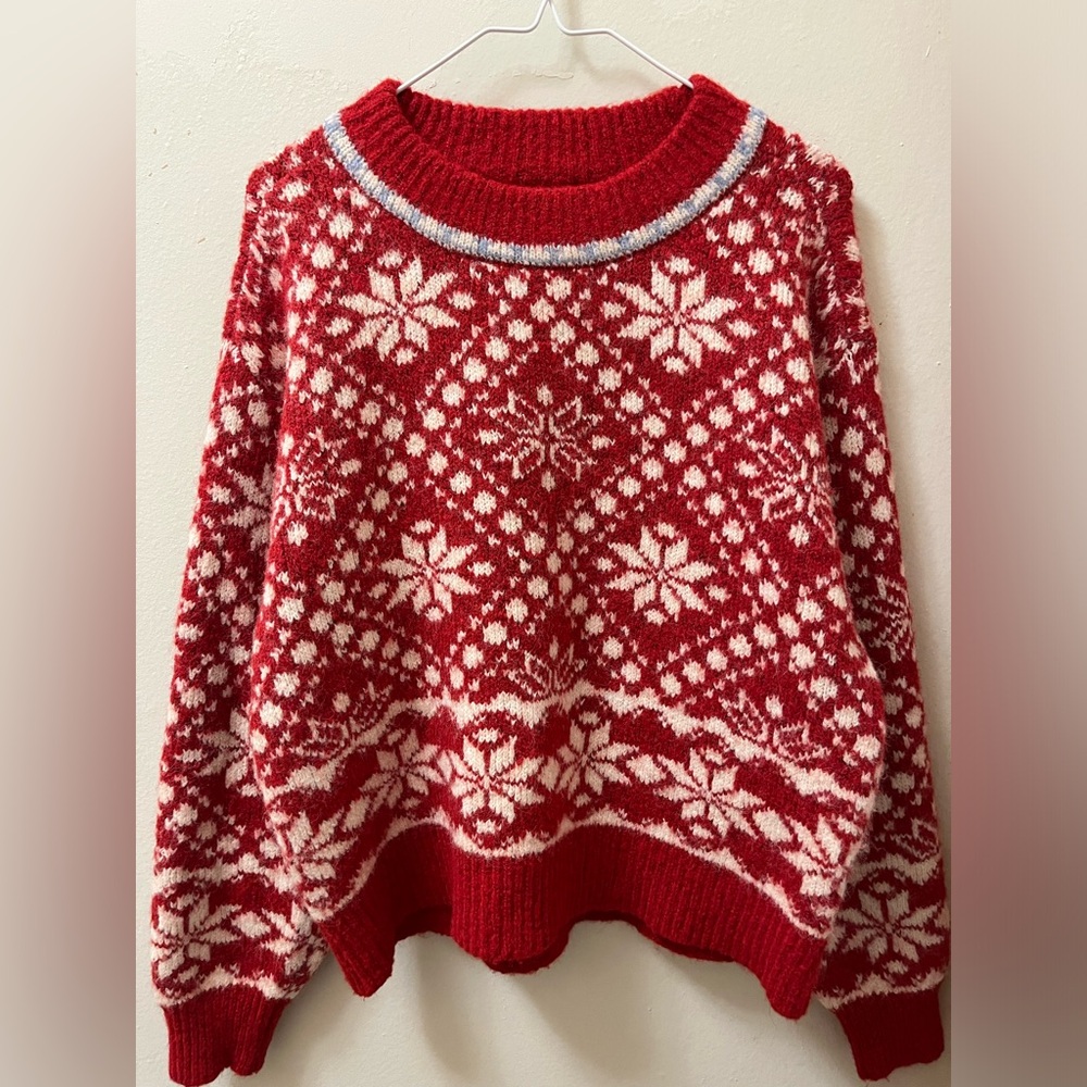 Universal Thread Red Alpine Snowflake Crewneck Sweater (Size S)